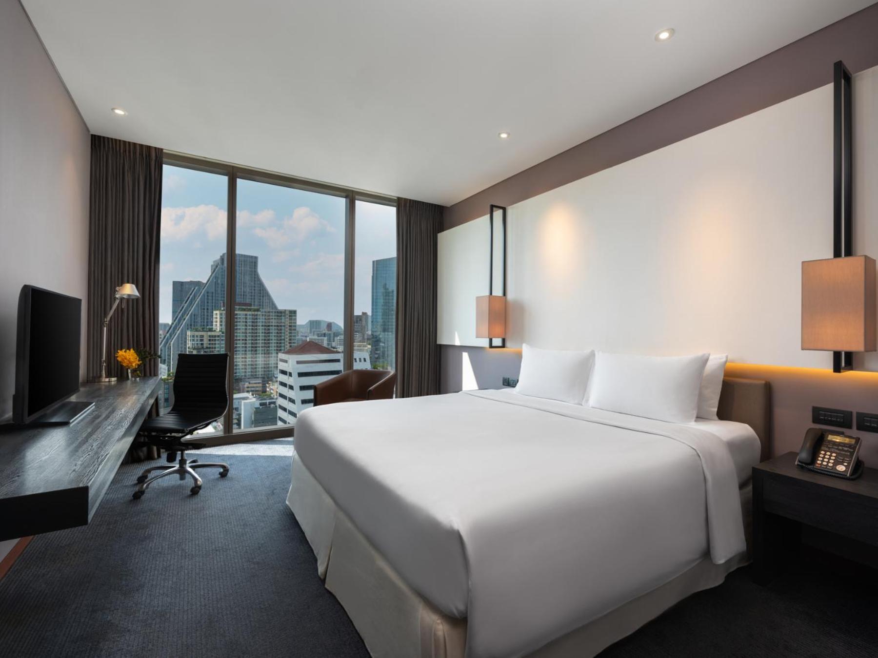 Amara Bangkok Hotel Exterior photo Deluxe Room